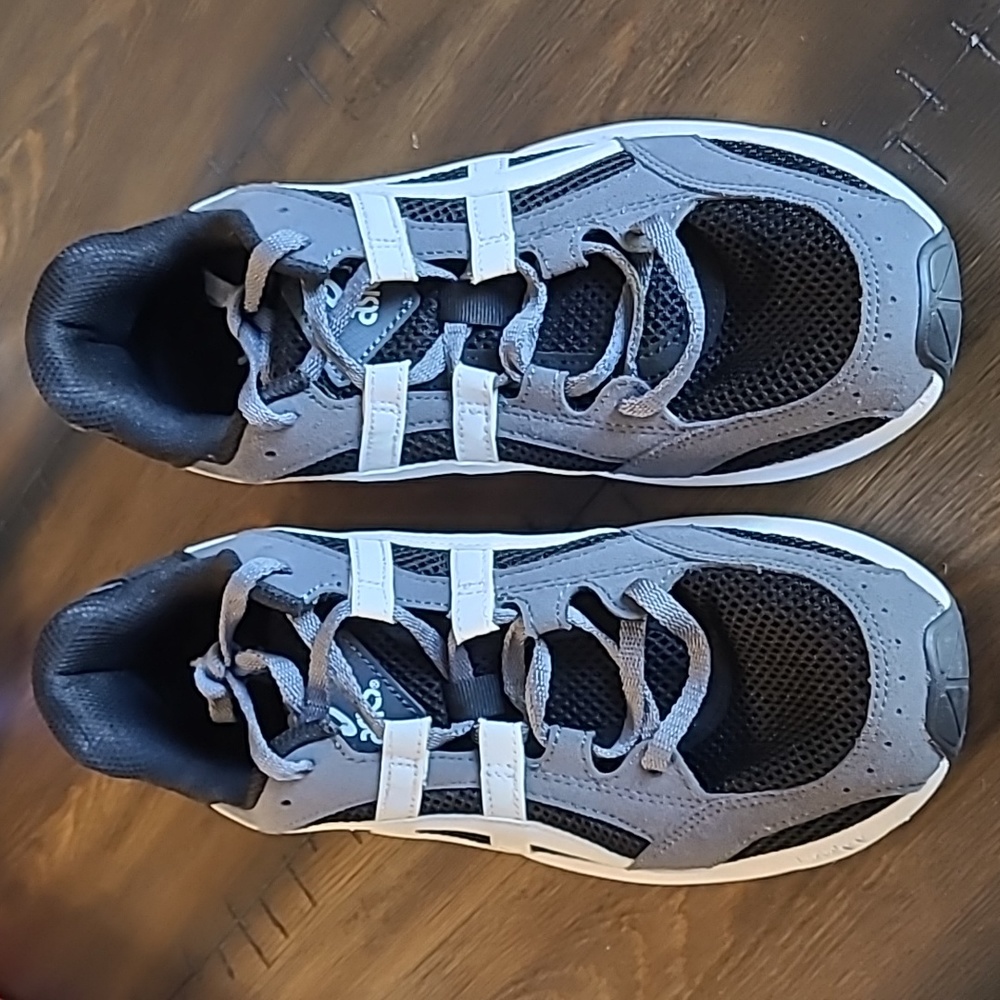 ASICS Gel-BND Grey, Black and White Men's 11 Shoes